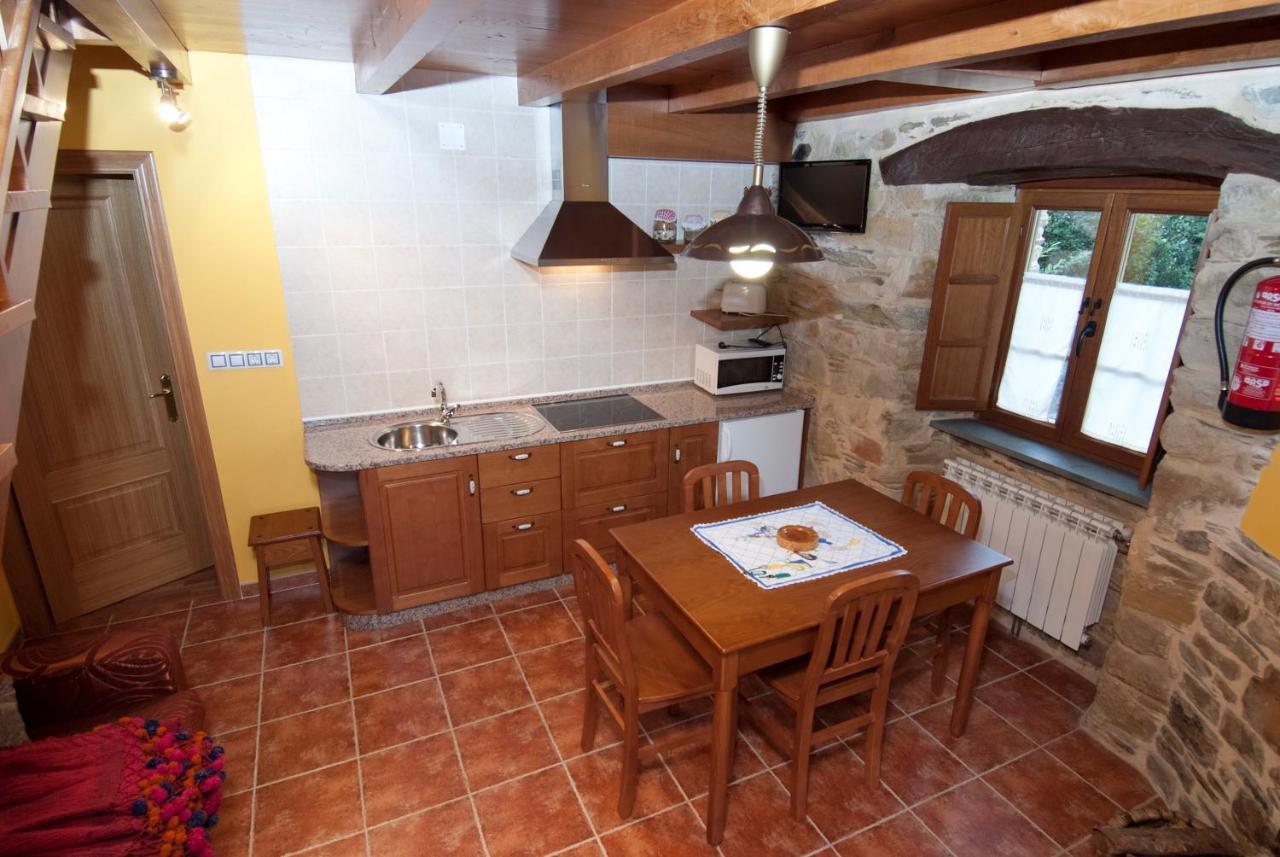 Apartamentos Rurales Tia Vicenta Санта-Еулалія-де-Оскос Екстер'єр фото