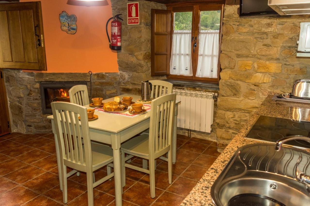 Apartamentos Rurales Tia Vicenta Санта-Еулалія-де-Оскос Екстер'єр фото