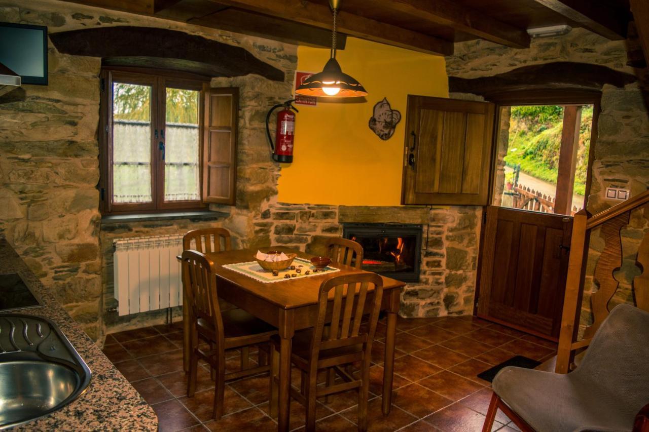 Apartamentos Rurales Tia Vicenta Санта-Еулалія-де-Оскос Екстер'єр фото