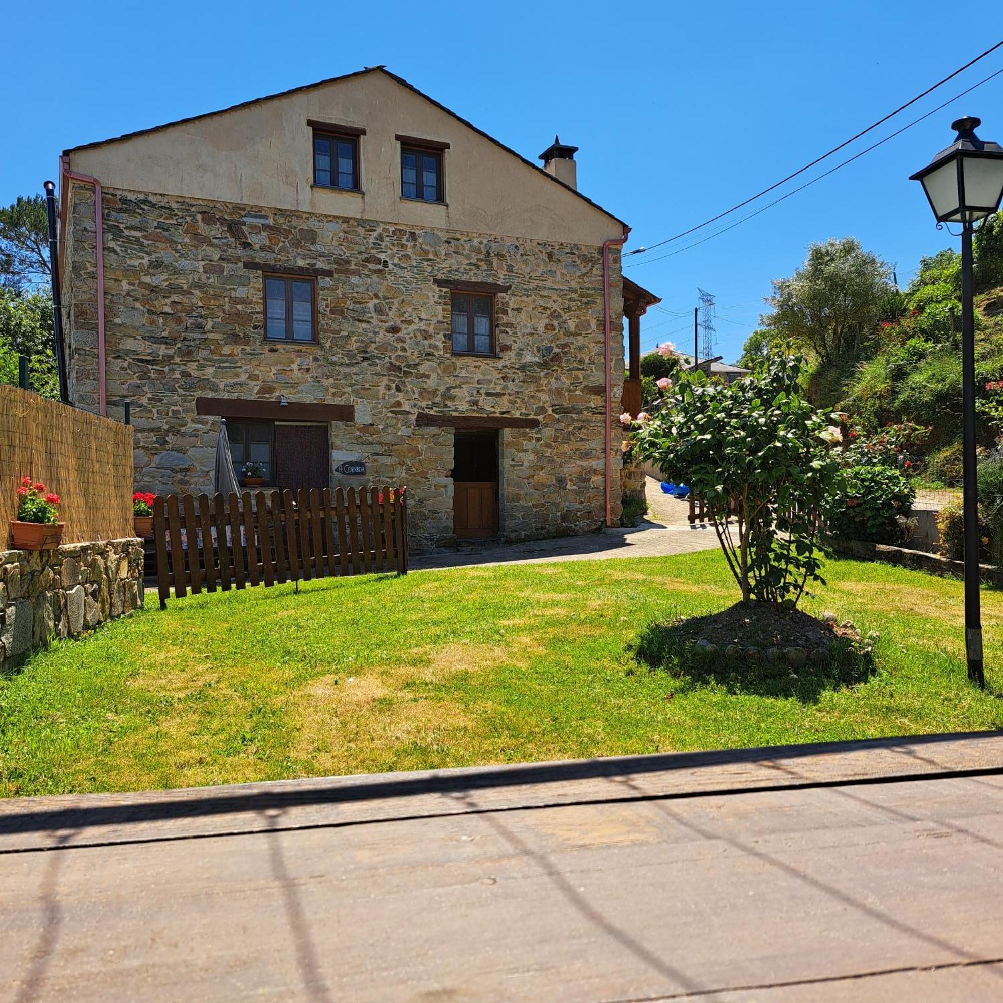 Apartamentos Rurales Tia Vicenta Санта-Еулалія-де-Оскос Екстер'єр фото