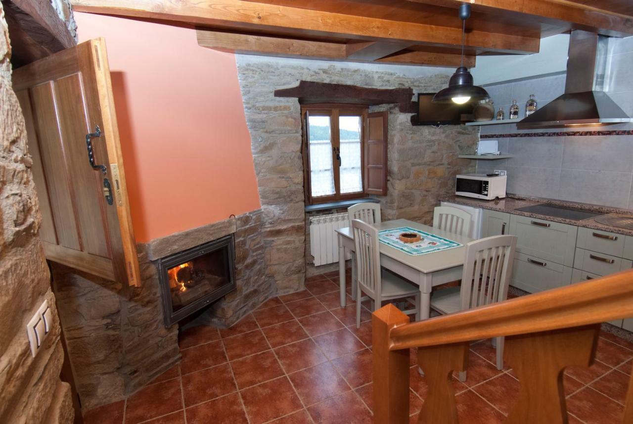Apartamentos Rurales Tia Vicenta Санта-Еулалія-де-Оскос Екстер'єр фото