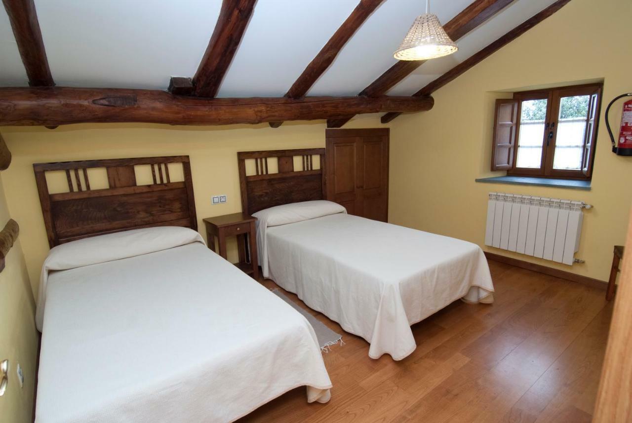 Apartamentos Rurales Tia Vicenta Санта-Еулалія-де-Оскос Екстер'єр фото